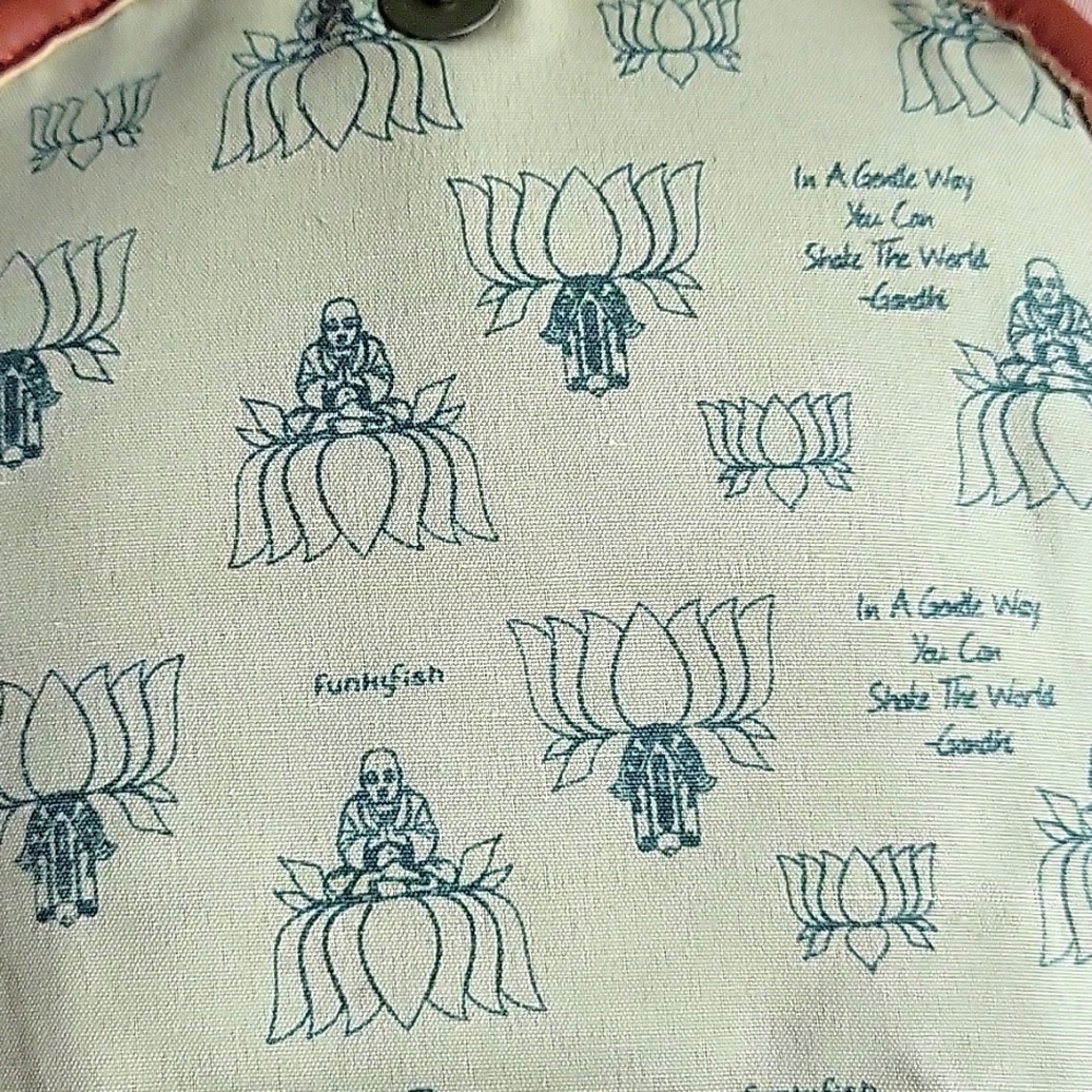 Small Anthro Style Leather Crossbody - Picture 3 of 6